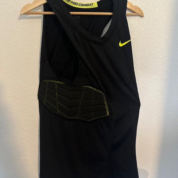Nike Pro Combat Compression Shorts and Tank Top Size 2XL - Picture 2 of 5